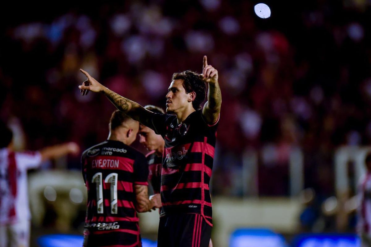 JÁ VIU? PEDRO É O JOGADOR DO FLAMENGO COM MAIS HAT-TRICKS DESDE ROMÁRIO